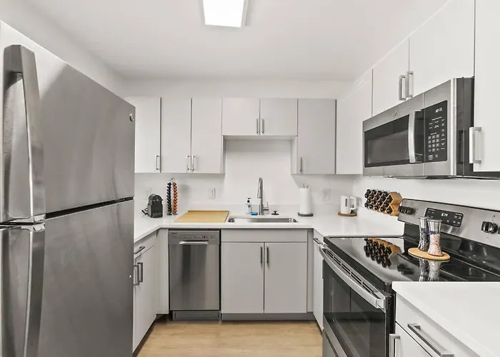 Lovely 1-bedroom In Biltmore - Parking *