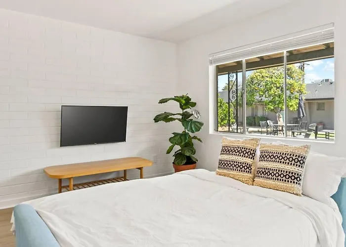 Lovely 1-bedroom In Biltmore - Parking * Phoenix
